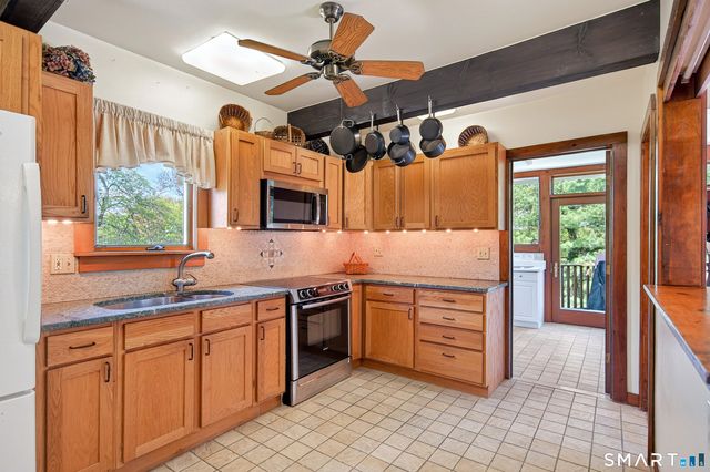 1 Deer Run, New Fairfield, CT 06812