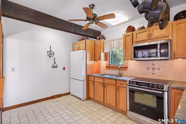1 Deer Run, New Fairfield, CT 06812