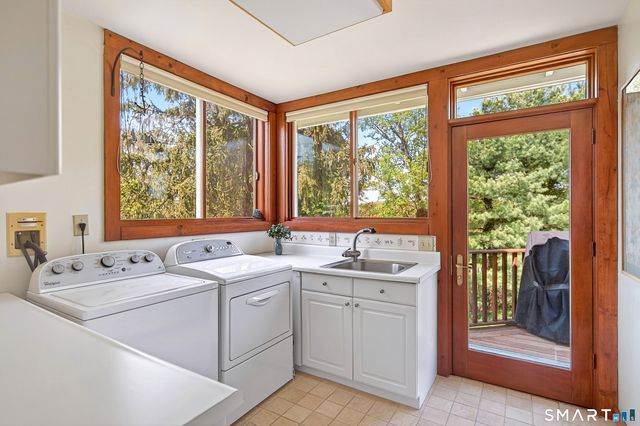 1 Deer Run, New Fairfield, CT 06812