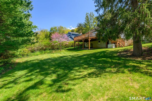 1 Deer Run, New Fairfield, CT 06812