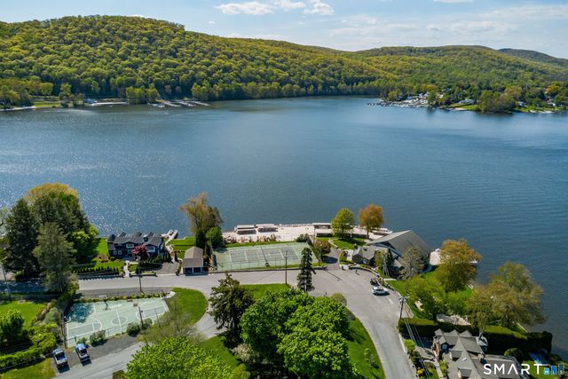 1 Deer Run, New Fairfield, CT 06812