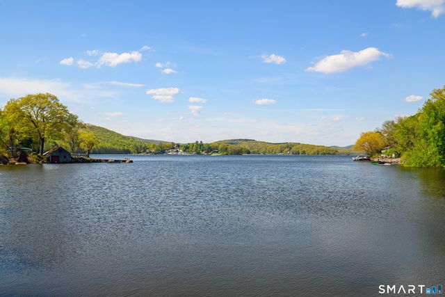 1 Deer Run, New Fairfield, CT 06812