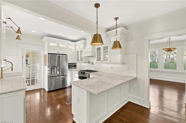 1230 Caloosa DR, Fort Myers, FL 33901