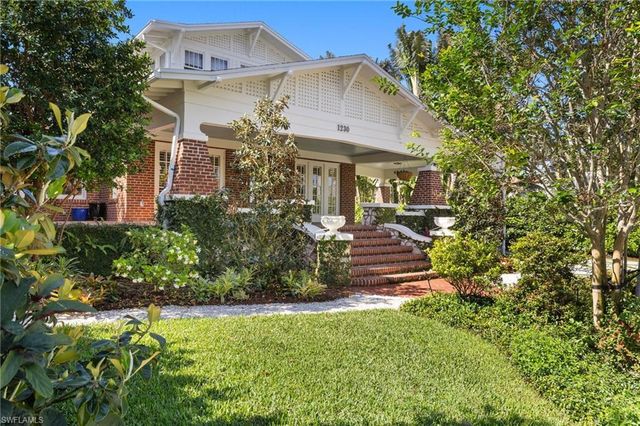 1230 Caloosa DR, Fort Myers, FL 33901