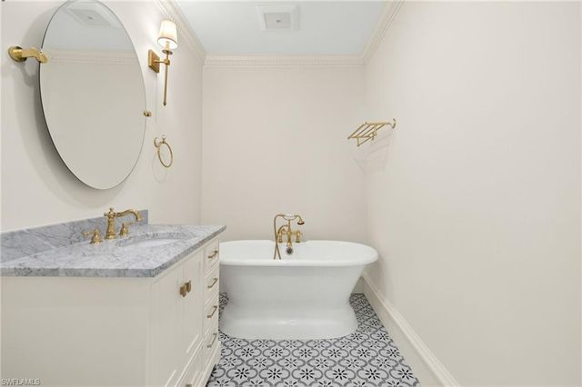 1230 Caloosa DR, Fort Myers, FL 33901