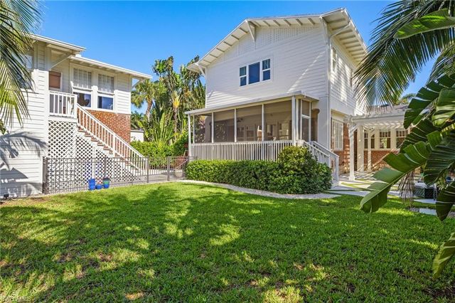 1230 Caloosa DR, Fort Myers, FL 33901