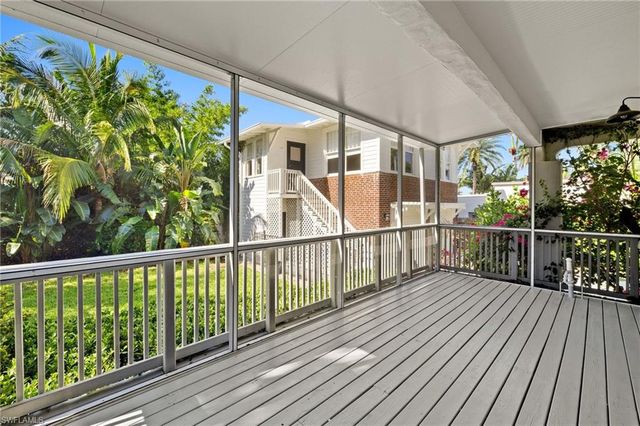 1230 Caloosa DR, Fort Myers, FL 33901