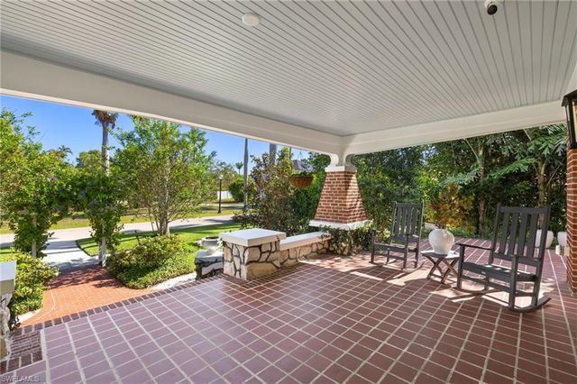 1230 Caloosa DR, Fort Myers, FL 33901