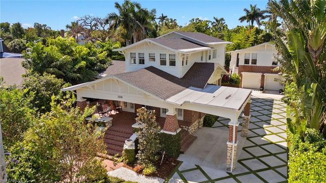 1230 Caloosa DR, Fort Myers, FL 33901
