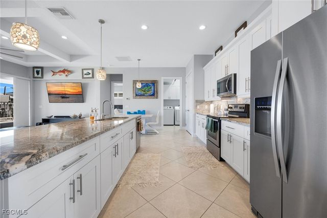 3632 Emerald AVE, St James City, FL 33956