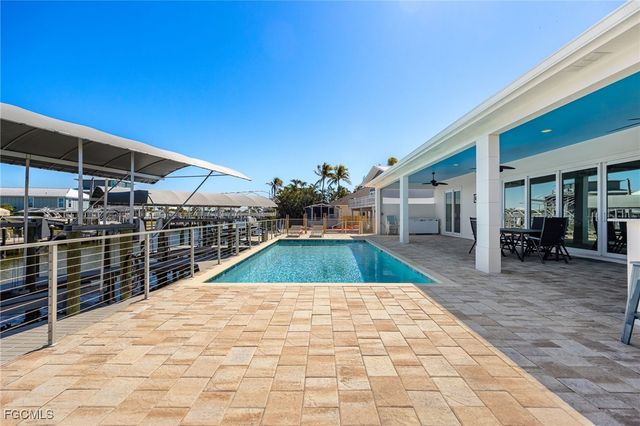 3632 Emerald AVE, St James City, FL 33956