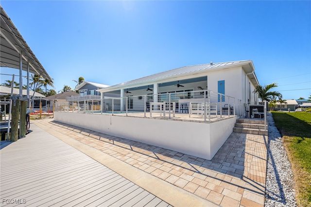 3632 Emerald AVE, St James City, FL 33956