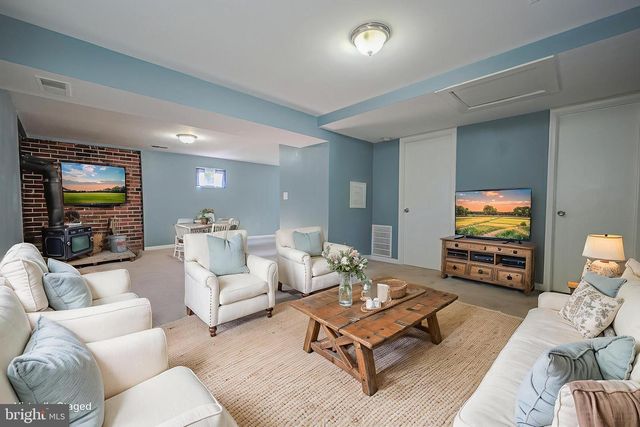 2893 CHALET CT, Woodbridge, VA 22192