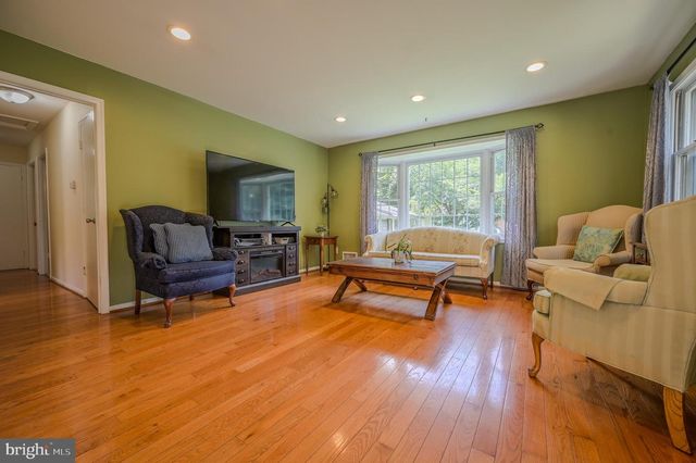 2893 CHALET CT, Woodbridge, VA 22192