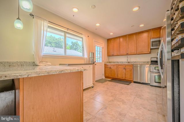 2893 CHALET CT, Woodbridge, VA 22192