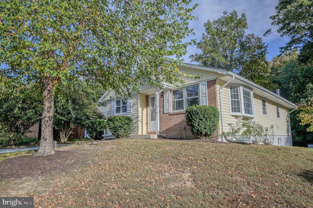 2893 CHALET CT, Woodbridge, VA 22192