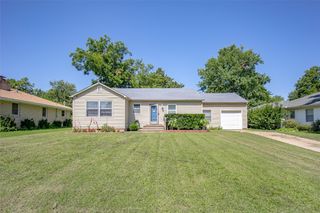312 N 11th Street, Ponca City, OK 74601