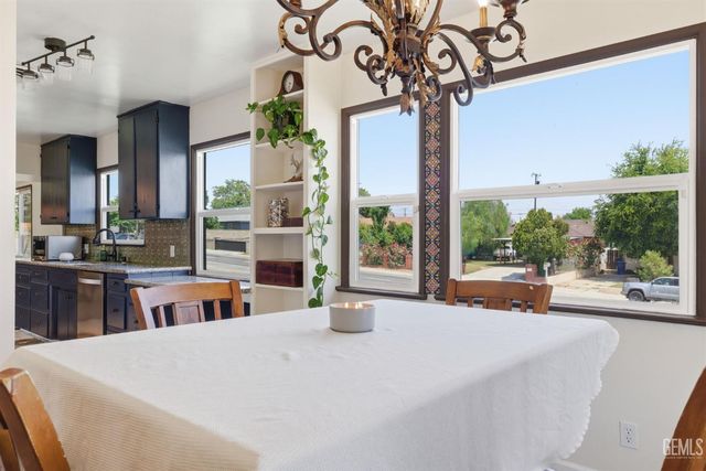 2228 Avondale Drive, Bakersfield, CA 93306