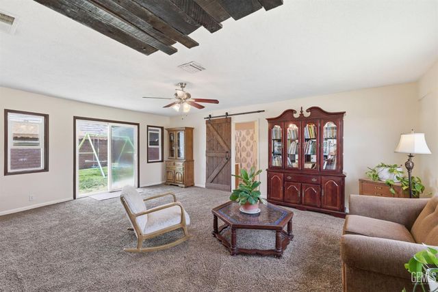 2228 Avondale Drive, Bakersfield, CA 93306