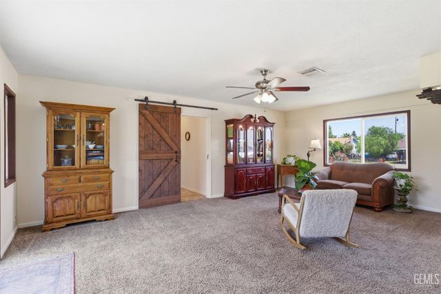 2228 Avondale Drive, Bakersfield, CA 93306