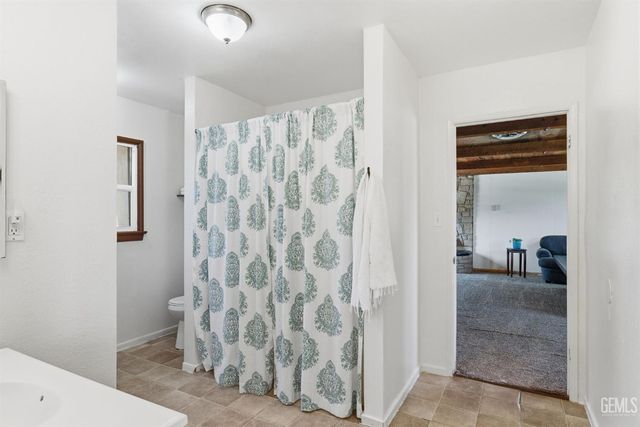2228 Avondale Drive, Bakersfield, CA 93306