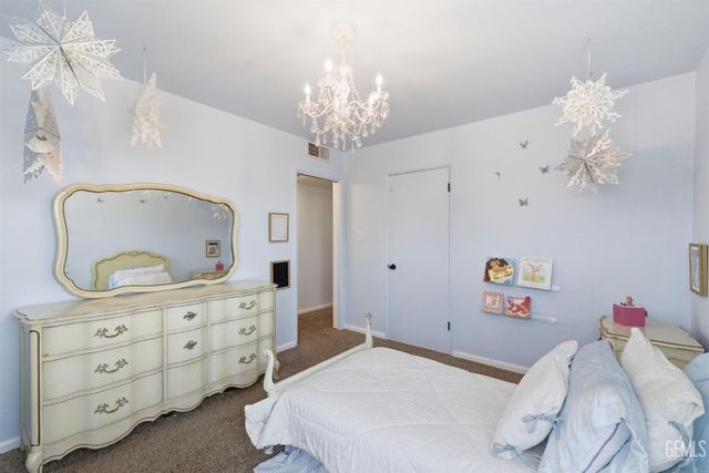 2228 Avondale Drive, Bakersfield, CA 93306