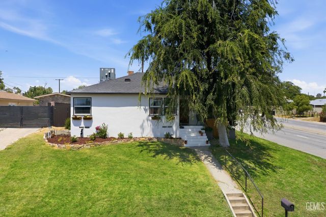 2228 Avondale Drive, Bakersfield, CA 93306