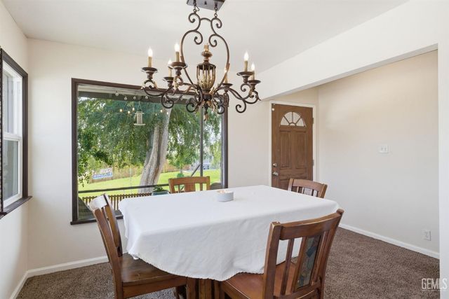 2228 Avondale Drive, Bakersfield, CA 93306