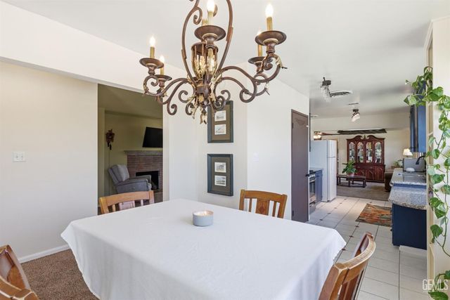2228 Avondale Drive, Bakersfield, CA 93306