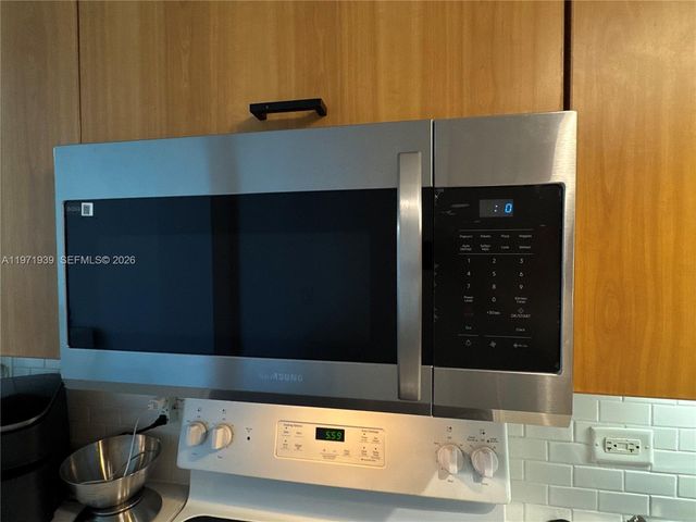 7501 E Treasure Dr 7L, North Bay Village, FL 33141