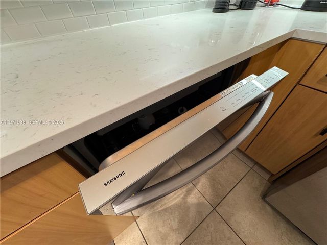 7501 E Treasure Dr 7L, North Bay Village, FL 33141