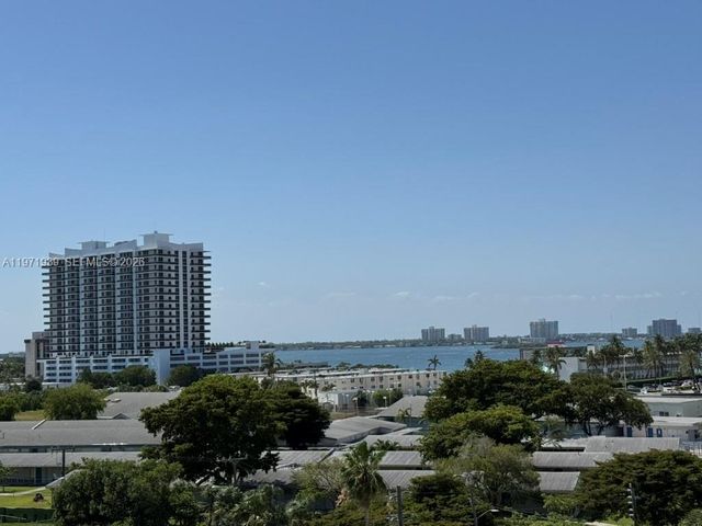 7501 E Treasure Dr 7L, North Bay Village, FL 33141