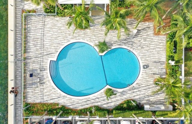 7501 E Treasure Dr 7L, North Bay Village, FL 33141