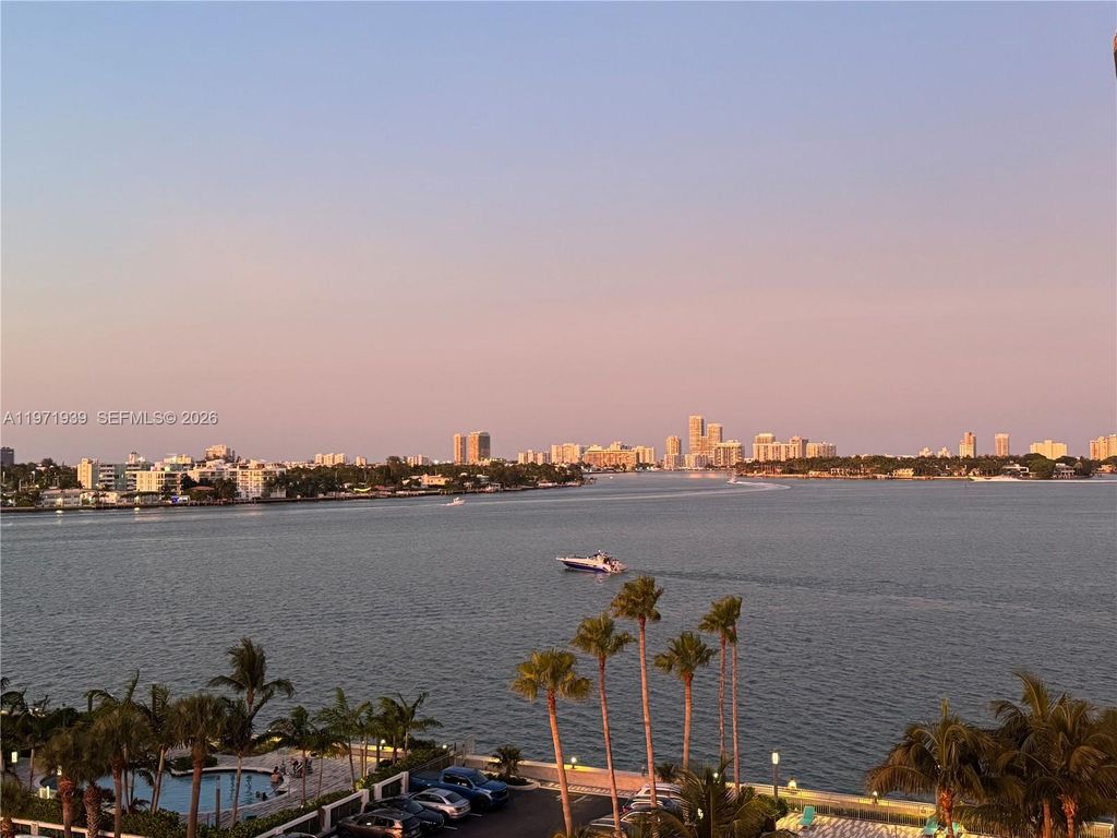 7501 E Treasure Dr 7L, North Bay Village, FL 33141