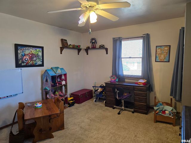 1410 E LOCUST Street, Canton, IL 61520