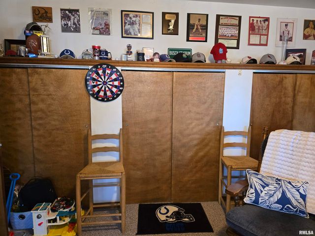 1410 E LOCUST Street, Canton, IL 61520