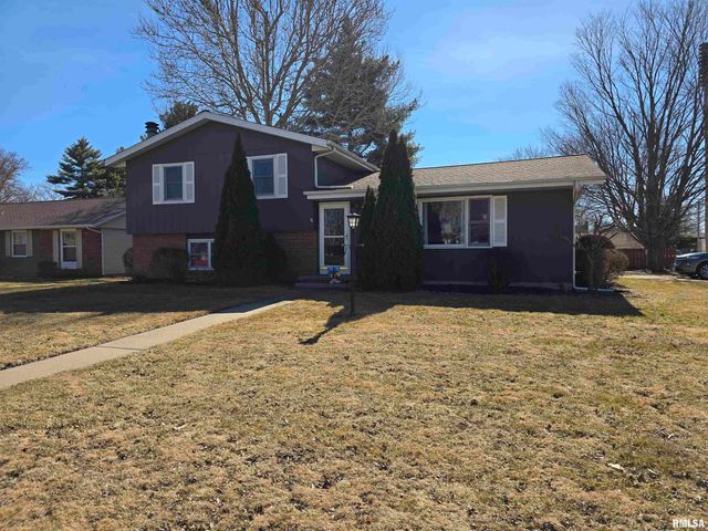 1410 E LOCUST Street, Canton, IL 61520