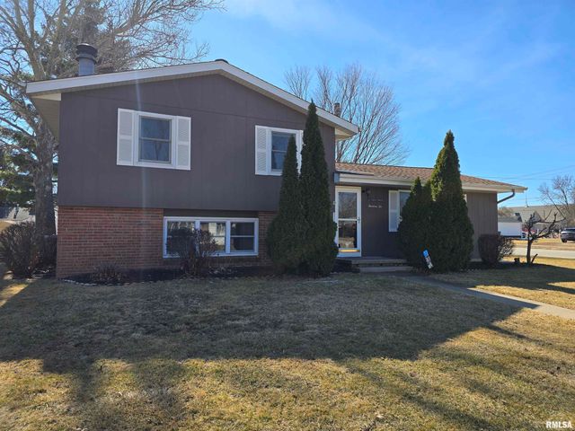 1410 E LOCUST Street, Canton, IL 61520