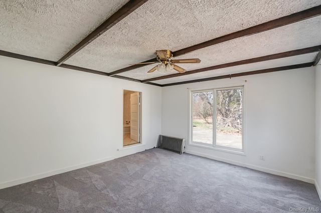 15 Community Road, Coram, NY 11727