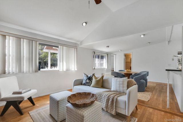 15 Community Road, Coram, NY 11727