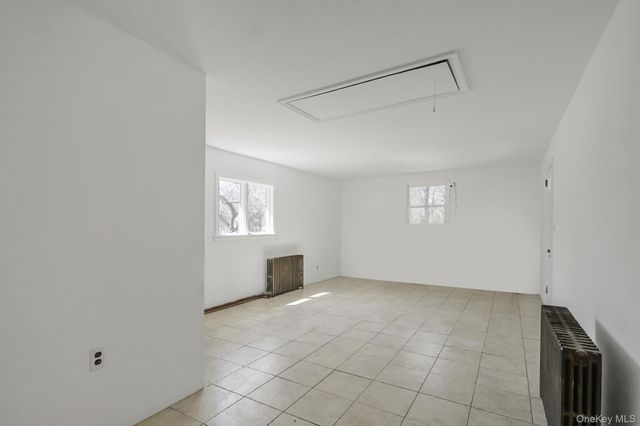 15 Community Road, Coram, NY 11727