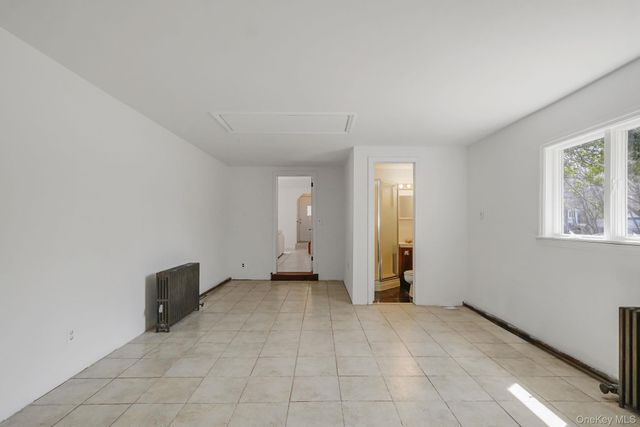 15 Community Road, Coram, NY 11727