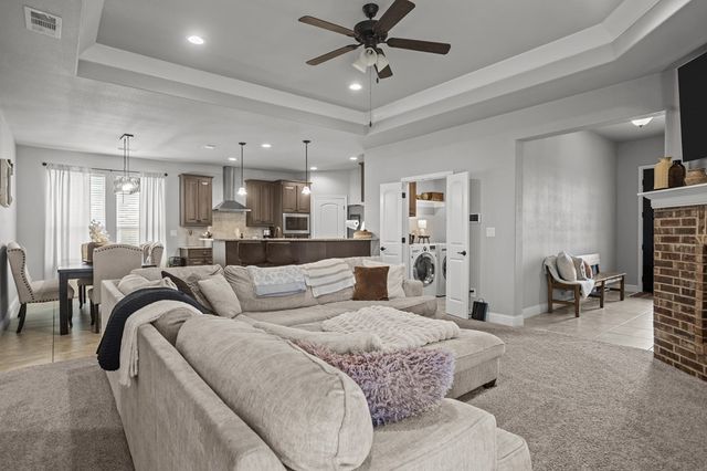 1515 Overshine Lane, Midland, TX 79705