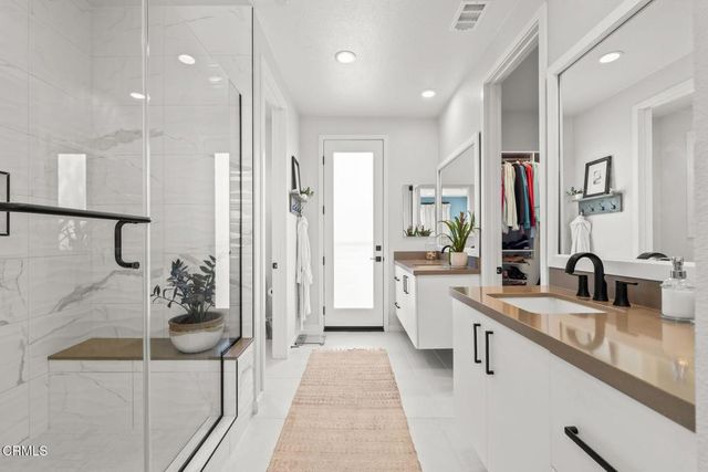 1095 Canal Street, Oxnard, CA 93035