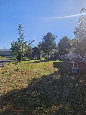 400 Hill Drive, Boscobel, WI 53805