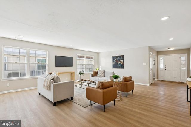 138 BLUE HERON DR, West Deptford, NJ 08086