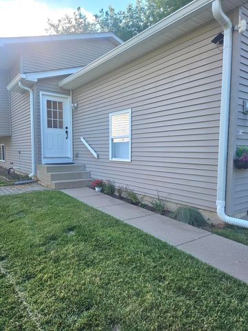 33616 N Evergreen Drive, Grayslake, IL 60030