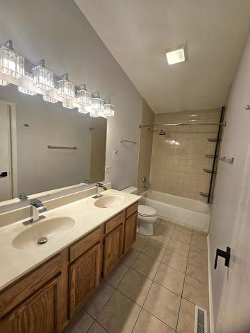 33616 N Evergreen Drive, Grayslake, IL 60030