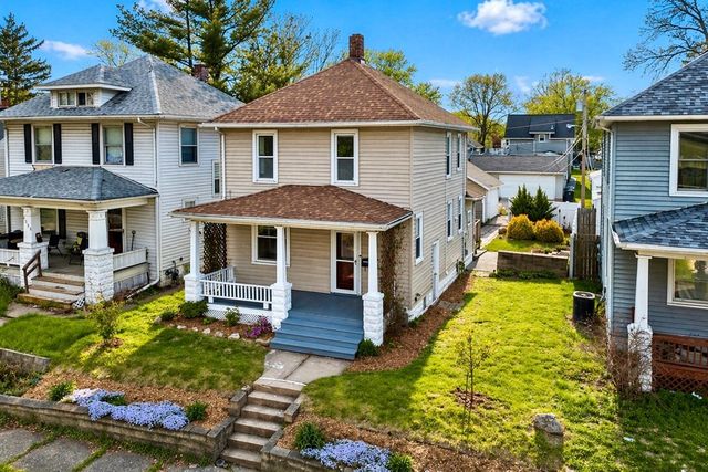 1179 26TH Street A, Moline, IL 61265