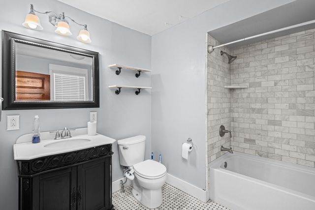 1179 26TH Street A, Moline, IL 61265